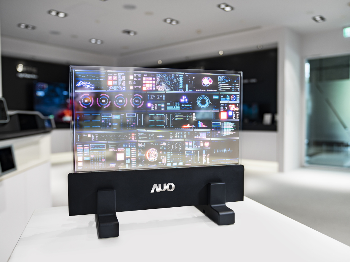 88BIFAMicro LED透明顯示器，具有高穿透、低繞射、高亮度、可拼接之特性，可應用於不同場域，如家庭玄關、智慧櫥窗、商業展示等場景，賦予顯示內容更多元的呈現與應用